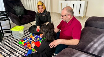 Koruyucu ailesi olduğu bebeğe 2 yaşında otizm teşhisi konuldu! Bedia Pişkin: Ömrümüz yettiğince bakacağız