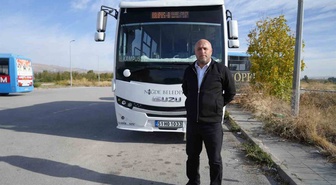 Niğde'de otobüste fenalaşan öğrenciyi şoför acile yetiştirdi! O anlar kamerada