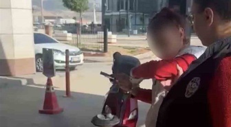 Adıyaman'da çöpte yemek yiyen kediye taşla vuran kadın yakalandı! Adliyeye sevk edildi