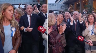 Ümit Kocasakal seçim zaferini Onuncu Yıl Marşı'yla kutladı