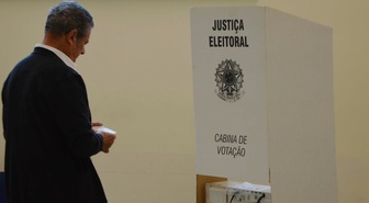 Brezilya'da nefes kesen seçim! Oyların yüzde 83'ü sayıldı, Lula Bolsonaro'nun önünde