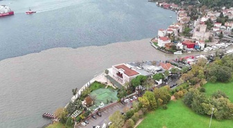 Sağanağın ardından İstanbul Boğazı iki renge büründü! Derelerden akan çamur havadan görüntülendi