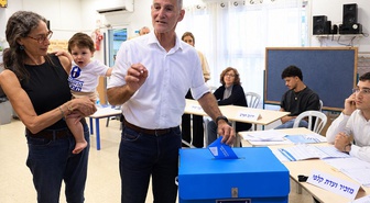 İsrail'de Netanyahu'yu devirmek için Arap partileriyle koalisyon çağrısı