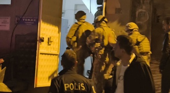 Para vermeyen annesini bıçakla rehin aldı, sonra çatıya çıktı! Kahramanmaraş'ta 2 saatlik gerilimi özel harekat bitirdi