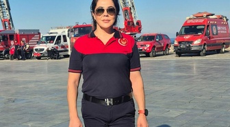 İzmir depreminde oğlunu kaybeden anne kurtarıcı oldu! Enkazın başında 23 saat beklemişti