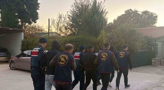 Denizli'de 'kimliğiniz olay yerinde bulundu' tuzağı! Yaşlılardan 4,4 milyon liralık ziynet ve para alan 7 şüpheli suçüstü yakalandı