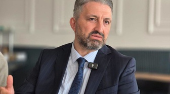 Mahkeme kararının ardından TAG gerilimi büyüyor! Taksiciler Odası Başkanı müşteri gibi bindiği aracı bağlattı