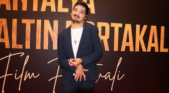 Tek eli ve 3 parmağıyla yapay zekayla film üretti! Yüzde 90 engelli yönetmenin filmi Altın Portakal'da gösterildi