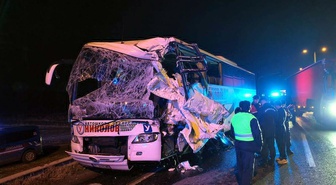 Edirne'de tur otobüsü TIR'a arkadan çarptı! Otobüsteki 51 Bulgar turistten 10'u yaralandı