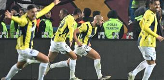 Fenerbahçe, Trabzonspor'u deplasmanda 3-2 yendi