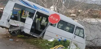 İzmir'de Trafik Kazası: 1 Ölü, 6 Yaralı