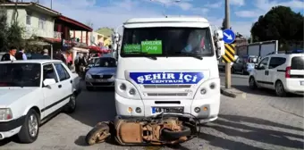 Motosikletiyle Minibüsün Altına Giren Sürücü Yaralı Kurtuldu