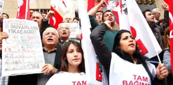 Adana'da 'Ergenekon' Davası Protestosu