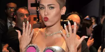 Miley'nin Hayatı Karmakarışık Oldu