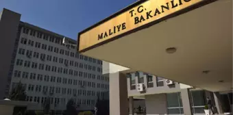 Maliye Bakanlığı'nda 8, MEB'de 2 Kişi Görevden Alındı