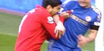 Suarez'in Rakibini Isırması