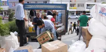 Hakkari'de Toplanan Yardımlar Kamyonlarla Kürtlere Gönderildi