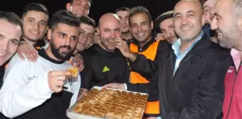 Ada Mina'nın Şerefine Baklava