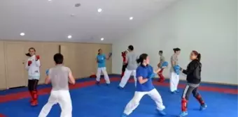 Karate Şampiyonasına Düzce'den 23 Sporcu Gidiyor