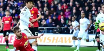 Swansea'den Manu'ya Yine Aynı Tarife!: 2-1