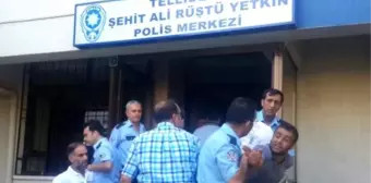 Yakınlarının Gözaltına Alındığını Zannederek Polise Saldırdılar