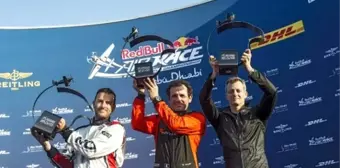 Red Bull Air Race'de Sezonun İlk Yarışı Sürprizle Başladı