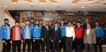 Adana Toros Byz Spor'dan Fikret Yeni'ye Teşekkür Ziyareti