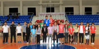 17 Yaş Altı Ferdi Badminton Müsabakaları Sona Erdi