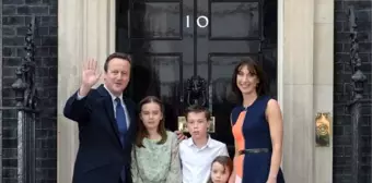 David Cameron'un Kızının Elbisesi Yok Sattı