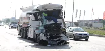 Motorin Yüklü Tanker Kamyona Çarptı: 1 Yaralı