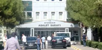 Diyarbakır'da 2 Vali Yardımcısı ve 1 Kaymakam Tutuklandı