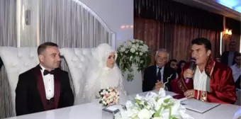 Nikah Memurunun Nikahını Başkan Kıydı