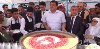 Sur'da 5 Bin Kişiye Aşure Dağıtıldı