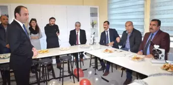 Uluğbey Ortaokulu Fen Laboratuvarına Kavuştu