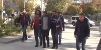 Adıyaman - Kaçtığı Otomobille Polis Aracına Çarpınca Yakalandı