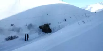 Tokat'ta Çığ Yolu Kapattı