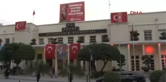 Adana Müdürünü Bacağından Vurdu