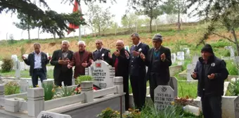 Şehit Polis İsmet Yiğit Mezarı Başında Anıldı