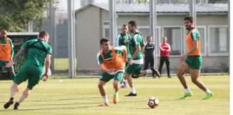 Adnan Örnek Bursaspor'da İlk Antrenmanına Çıktı