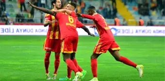 Süper Lig'de Kayserispor, Atiker Konyaspor'u 2-1 Yendi