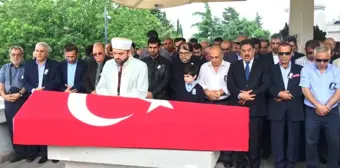 Malatyalı Eski Bakan Karaaslan İstanbul'da Ebediyete Uğurlandı