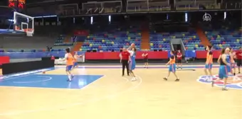 A Milli Kadın Basketbol Takımı - (Olcay Çakır/tuğçe Canıtez) - Hradec