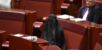 Avustralya'da Irkçı Vekilin Burka Şovu Dünya Gündemine Oturdu