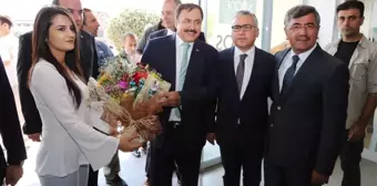 Orman ve Su İşleri Bakanı Prof. Dr. Eroğlu, Niğde Belediyesi'ni Ziyaret Etti