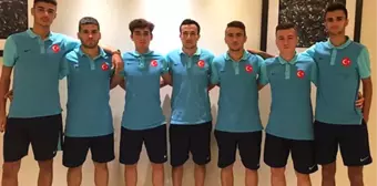 A Takıma Çıkma Haberi Bekleyen G.Saraylı Genç Futbolcular, U19 Takımına Düştü