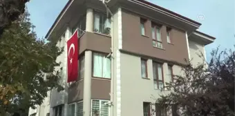 Hakkari'de Askerleri Taşıyan Aracın Şarampole Devrilmesi - Şehit Yüzbaşı Burak Bilen'in Baba Evi -...