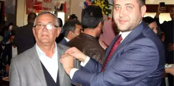 MHP Üye Olan 626 Kişinin Parti Rozetleri Törenle Takıldı