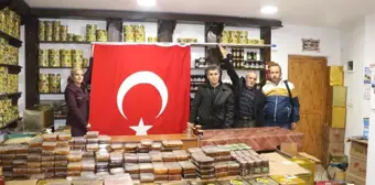 Marmaris'ten Zeytin Dalı Harekatına Katılan Mehmetçiğe Bal Gönderildir