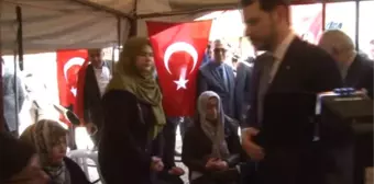 Bakan Albayrak, Kırıkhan'daki Şehit Ailesini Ziyaret Etti