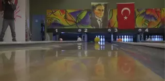 Görme Engelliler Bowling Turnuvasında Yarıştı